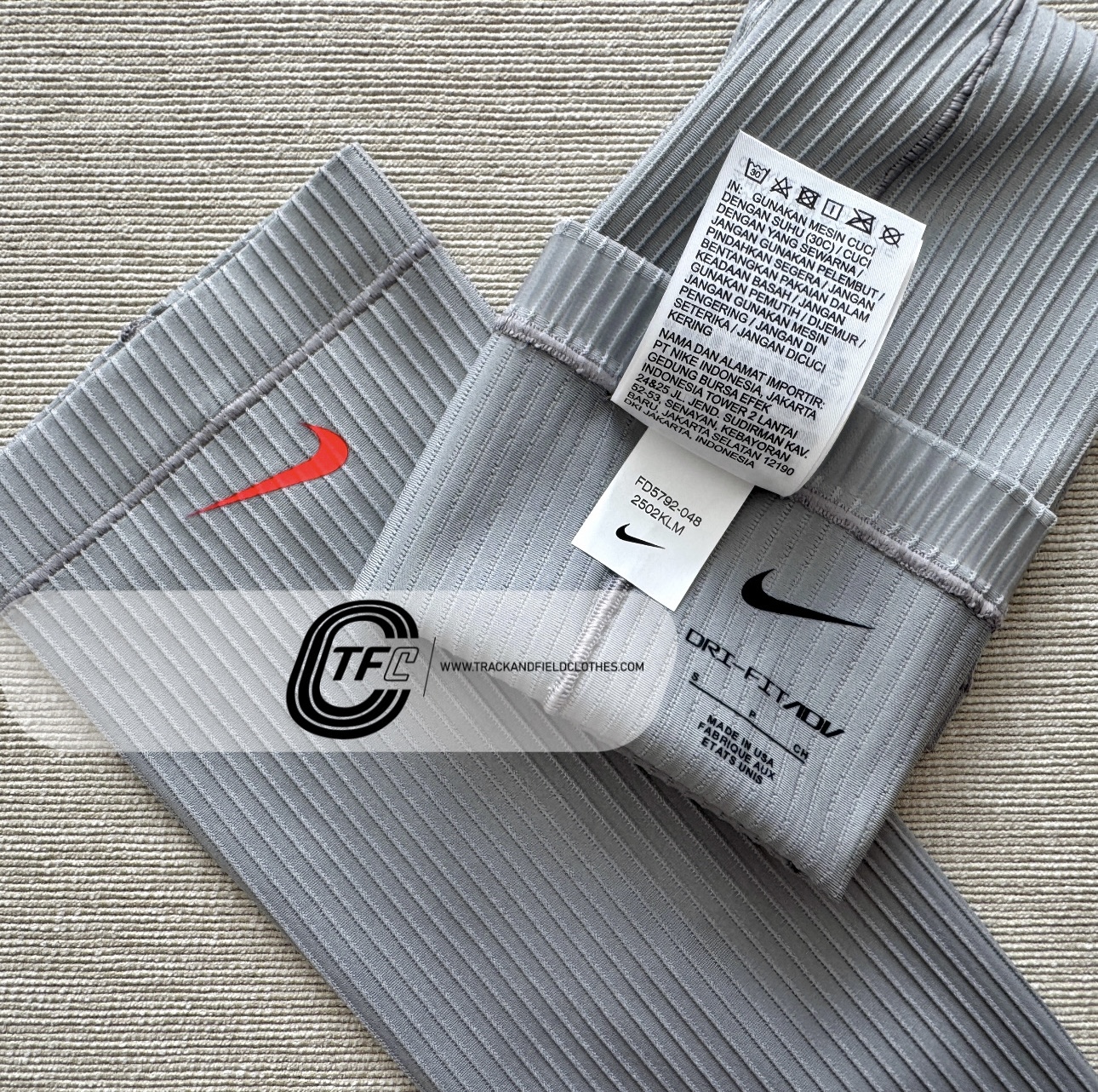 Nike 2025 Pro Elite Team Arm Sleeves - Aussie Edition FD5792-048